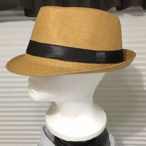 Woven straw-looking 100% paper fedora